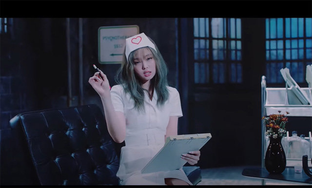 걸그룹 블랙핑크 노래 ‘Lovesick Girls’ 뮤직비디오의 한 장면. 화면 캡처
