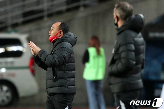 김학범 올림픽 축구대표팀 감독. 2020.10.12/뉴스1 © News1