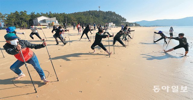 “코로나로 지친 심신 한방에 날리세요”… 완도군 해양치유프로그램 인기