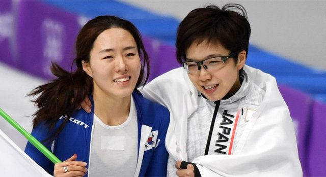 2018년 평창 겨울올림픽 당시 이상화
(왼쪽), 고다이라 나오 선수.