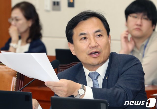 김진태 전 미래통합당 의원 .2019.10.17/뉴스1 © News1
