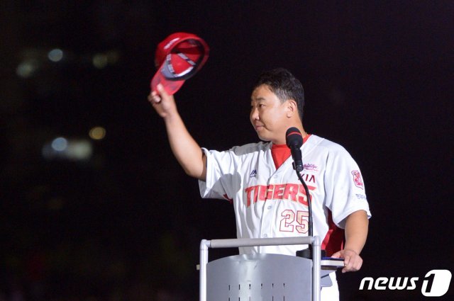 이범호의 지난해 은퇴식 모습. © News1