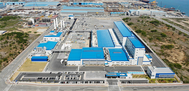 포스코케미칼이 2차전지 소재인 양극재를 생산하고 있는 전남 광양공장의 전경. 포스코케미칼 제공