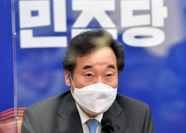 이낙연 더불어민주당 대표가 9일 오전 서울 여의도 국회에서 열린 최고위원회의에서 모두발언을 하고 있다. 사진=뉴스1