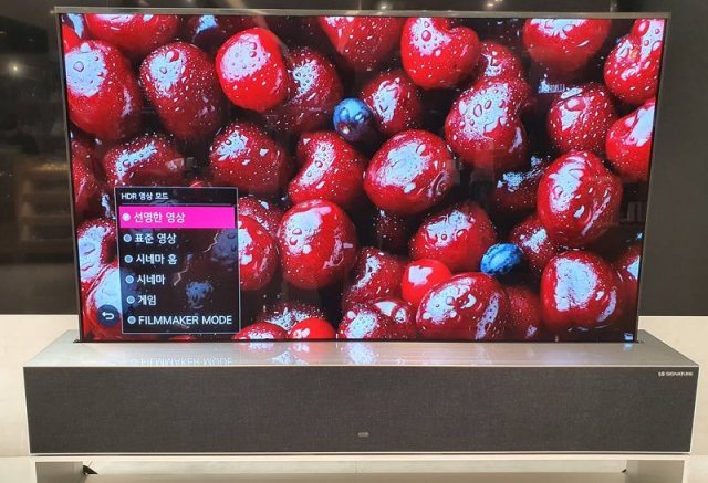 돌비 비전과 돌비 애트모스 기술을 통해 수준급의 영상과 음향을 즐길 수 있는 ‘풀뷰’ 모드 (출처=IT동아)