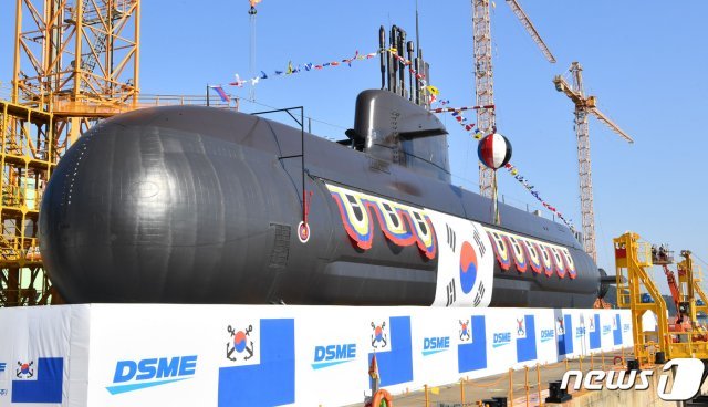 설계에서부터 건조까지 우리나라의 기술로 만든 중형잠수함 안무함. 안무함은 도산안창호함에 이은 두번째 3000톤급 잠수함이다. (해군 제공) 2© 뉴스1