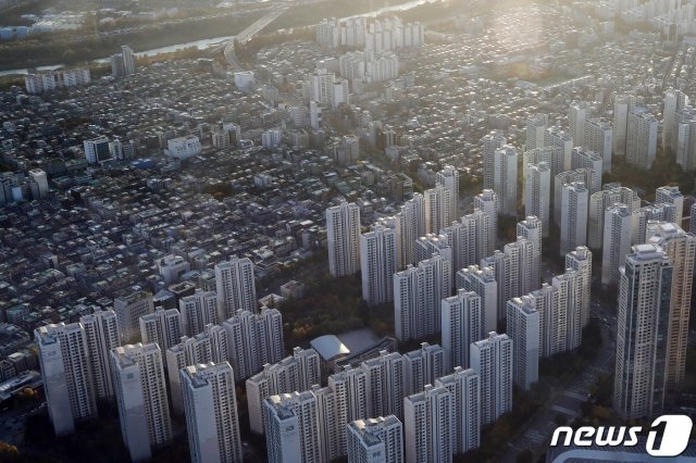 서울 송파구의 아파트 단지. 2020.11.3/뉴스1 © News1 이승배 기자
