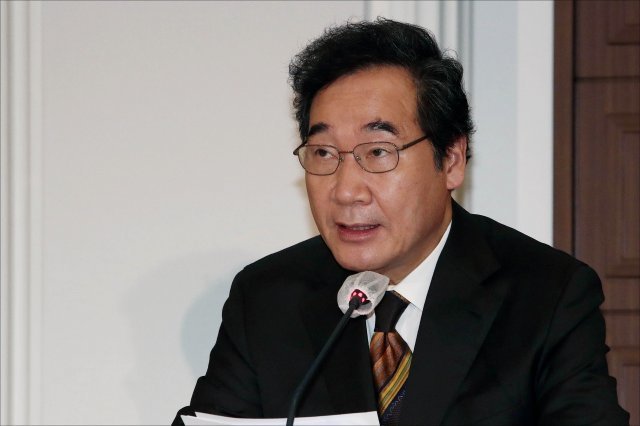 이낙연 더불어민주당 대표가 17일 오전 서울 중구 한국프레스센터에서 열린 관훈토론회에서 모두발언을 하고 있다. 사진=뉴스1