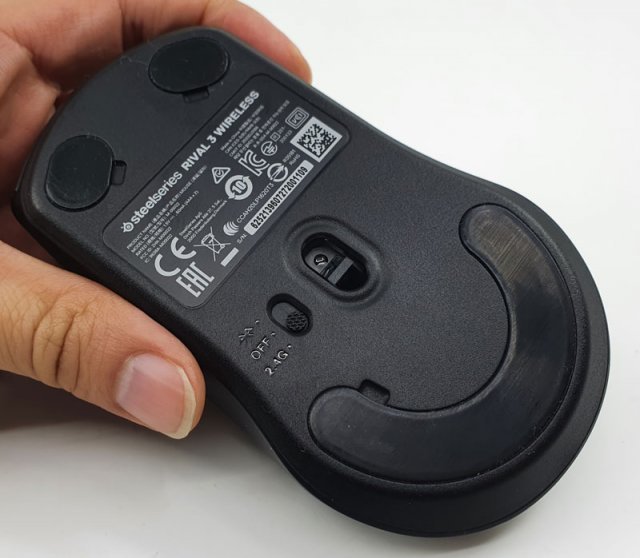 스위치를 전환해 2대의 PC를 번갈아 이용 가능 (출처=IT동아)