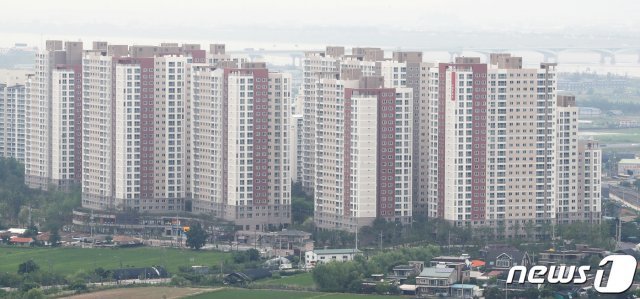 경매시장서도 잘나가는 '김포'·'파주'…아파트 응찰자 몰렸다｜동아일보