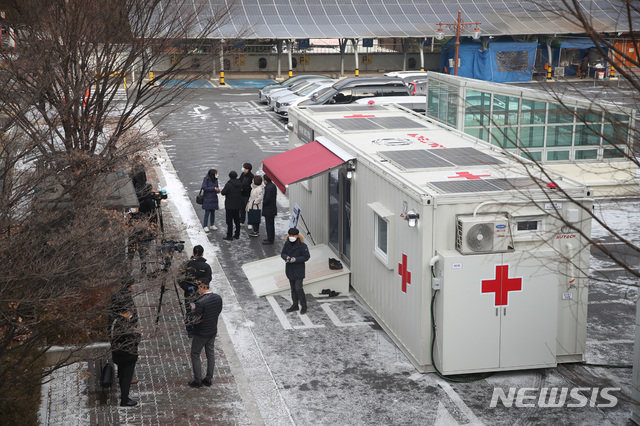 기사와 직접적 관련 없음. 공공의료체계 보강용 컨테이너식 이동병상(이동형 음압병실)