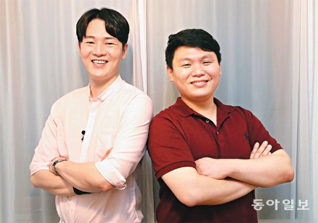 올 8월 ‘지역인재 의무채용’에 대해 서로의 의견을 나눈 최지욱 씨(왼쪽)와 손지수 씨. 동아일보DB