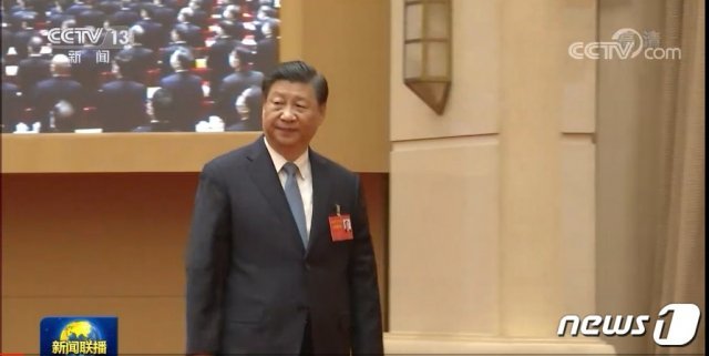 시진핑 중국 국가주석이 28일 베이징에서 열린 중앙농촌공작회의에 참석해 연설하고 있다.(cctv갈무리)© 뉴스1