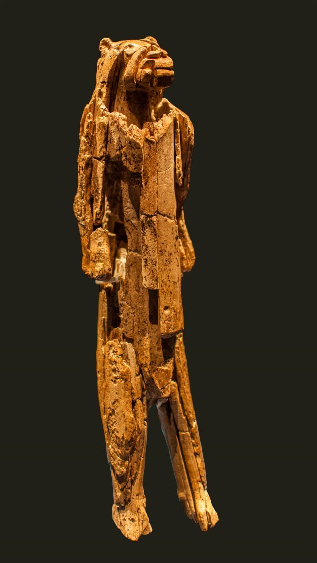 ‘사자 인간’, 4만 년 전, 높이 31.1cm, 독일 울름박물관 소장. ⓒDagmar Hollmann