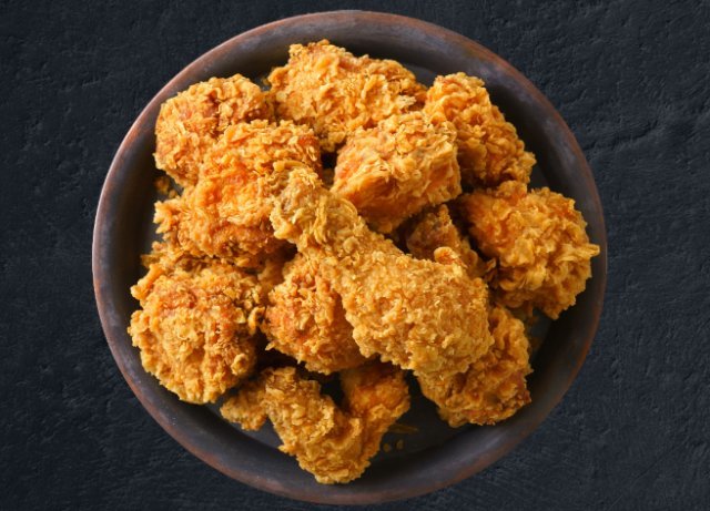 해외 현지인들에게 가장 인기있는 한식으로 ‘한국식 치킨’이 꼽혔다. 사진=bbq 제공