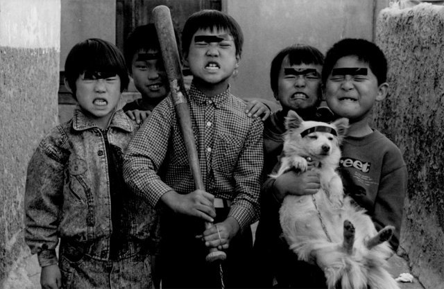 김기찬 씨가 1988년 서울 중구 중림동 골목의 아이들을 찍은 사진. 서울역사박물관 제공