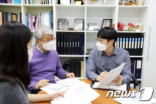 생명연 이상철·이은우 박사 연구팀 등 국내 공동연구진이 ‘페롭토시스’라는 새로운 세포사멸 기전을 이용한 난치성 위암의 효과적인 치료방안을 제시하고, 이에 대한 원인을 규명했다.© 뉴스1