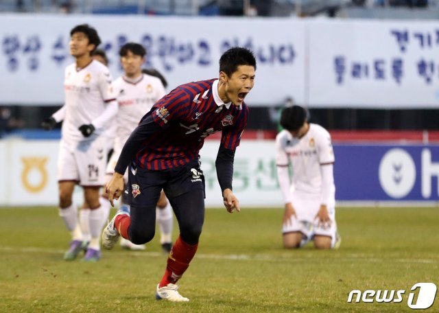 지난해 수원FC를 승격으로 이끌며 K리그2  MVP를 차지한 안병준. /뉴스1 © News1