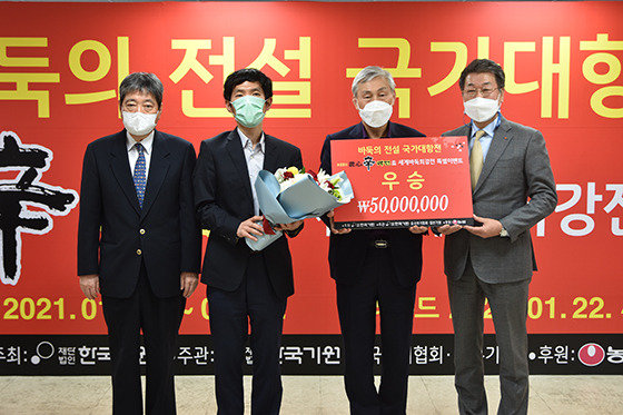 조훈현-이창호 9단이 ‘바둑의 전설’ 농심배에서 우승을 차지했다. (한국기원 제공) © 뉴스1