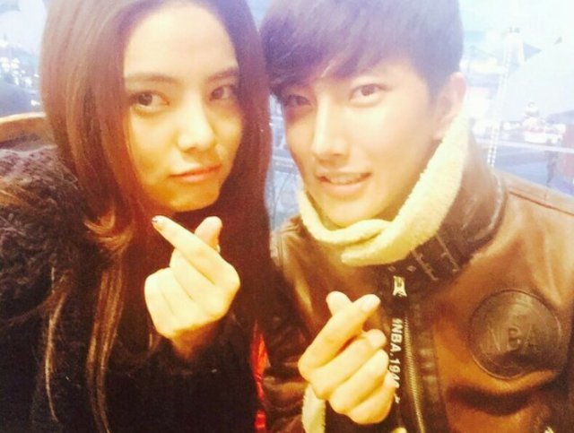 故 송유정(왼쪽) 오재무 / 사진=오재무 인스타그램 © 뉴스1