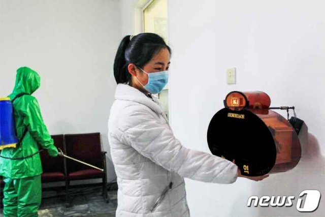 북한 노동당 기관지 노동신문은 27일 신종 코로나바이러스 감염증(코로나19)에 대한 경계심을 고조하고 나섰다. (평양 노동신문=뉴스1)