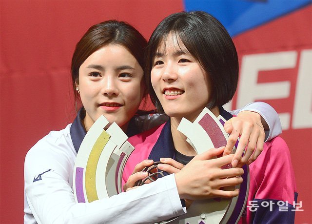 쌍둥이 자매 이재영(오른쪽), 이다영. 동아일보DB