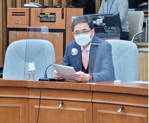 국민의힘 곽상도 의원이 16일, 원내대책회의에서 발언하고 있다. (곽상도 의원실 제공) © 뉴스1