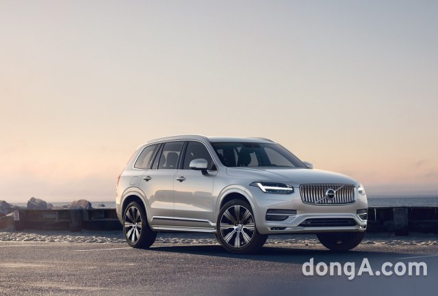 볼보 XC90 B6 AWD 인스크립션