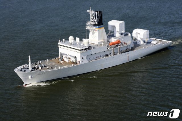 미국 해군이 운용하는 미사일 추적함 ‘하워드 로렌젠’ (미 해군) © 뉴스1