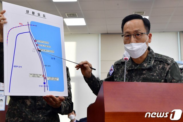박정환 합동참모본부 작전본부장이 17일 오후 국회 국방위원회 전체회의에 출석해 전날 강원도 고성군 해안에서 우리 군에 붙잡힌 ‘귀순 추정’ 북한 남성 관련 상황 보고를 하고 있다. 2021.2.17/뉴스1 © News1