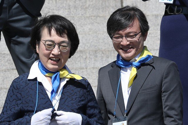 김진애 열린민주당 서울시장 후보(왼쪽)와 김의겸 전 청와대 대변인. 뉴시스