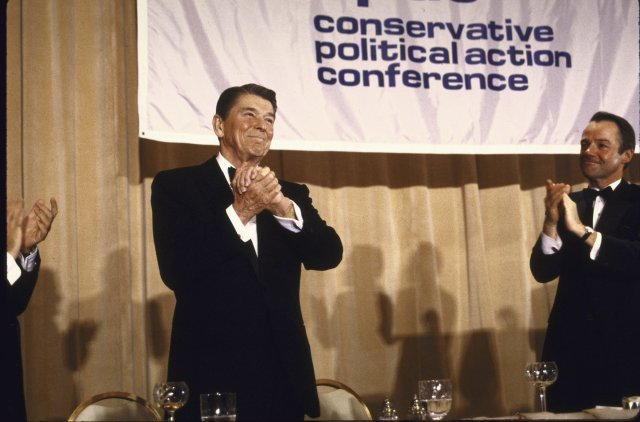 1985년 로널드 레이건 당시 대통령이 CPAC 행사에 초대됐을 때 모습. (잡지 롤링스톤즈)