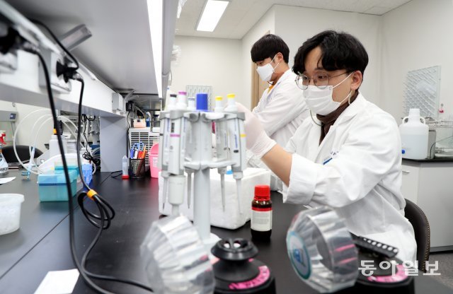 서울 서초동 본사 연구실. 바이오 시장규모가 계속 성장하기 위해서는 혁신 신약을 개발할 수 있는 기술력, 인력이 가장 중요하다.