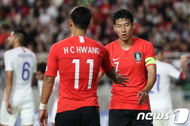 손흥민과 황희찬은 한일전 엔트리에 이름을 올렸지만, 아직 발탁이 확정된 건 아니다. © News1