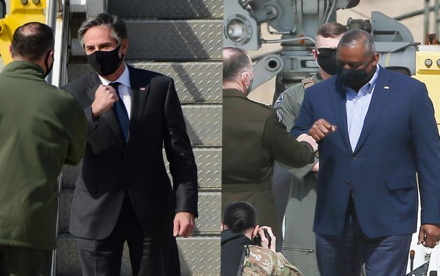 17일 미국 토니 블링컨 국무장관(왼쪽)과 로이드 오스틴 국방장관이 오산 미공군기지를 통해 방한했다. 오산=사진공동취재단