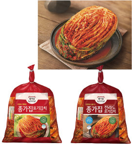 국내 포장김치 점유율 1위 브랜드인 종가집에서 현재 가장 인기를 모으는 김치는 ‘포기김치’다.
