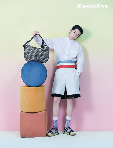 디올(Dior) 맨 2021 여름 컬렉션 남주혁 화보, 에스콰이어 4월호에 공개｜동아일보