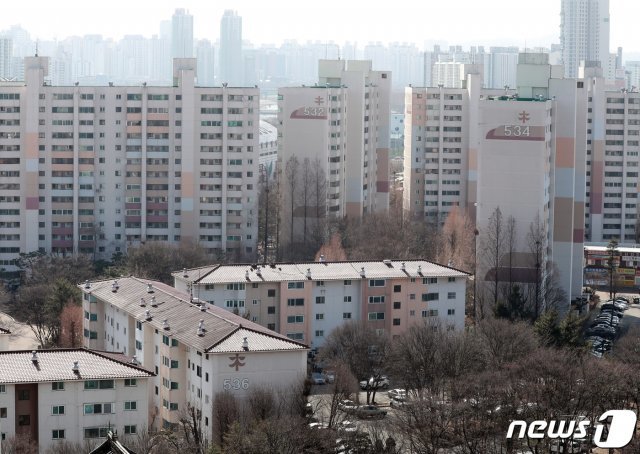 서울 양천구 목동 아파트 5단지의 모습. 2021.2.23/뉴스1 © News1