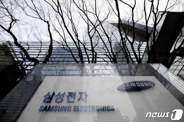 서울 서초동에 있는 삼성전자 서초사옥의 전경/뉴스1 © News1