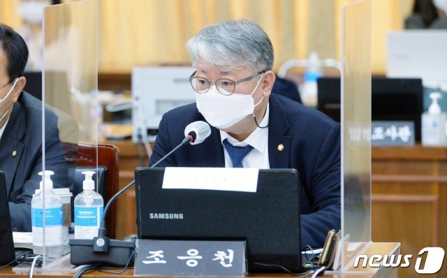 조응천 더불어민주당 의원2020.10.20/뉴스1 © News1