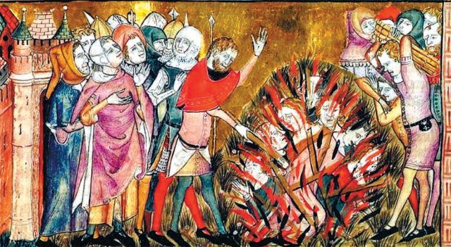 1349년 흑사병 유행 당시 벨기에에서 유대인들을 불에 태워 죽이는 모습을 그린 그림. 전염병 대유행 때마다 인간은 이질적 집단에 대한 박해에 나섰다. 저자는 이를 ‘행동 면역체계 오작동’의 결과로 설명한다. 창비 제공