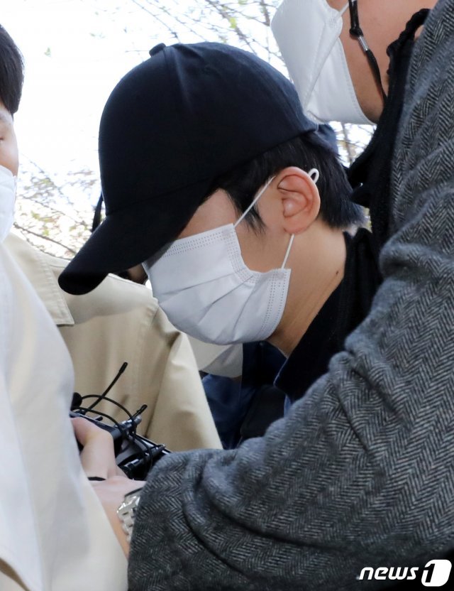 인천의 모텔에서 생후 2개월 된 딸을 학대해 다치게 한 혐의를 받는 20대 아버지/뉴스1 © News1