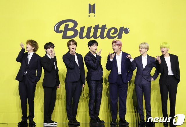 ?? ?????(BTS) ?(????), ??, ?, ??, RM, ??, ???? 21? ?? ??? ??? ????? ?????? ?? ? ??? ?? ‘Butter’ ?? ?? ??? ?????? ?? ??? ??? ??. 2021.5.21/??1 ? News1