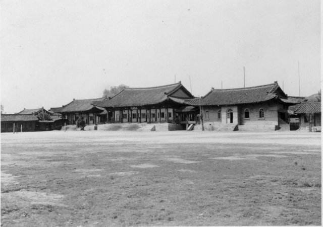 의정부와 건물 배치가 유사한 삼군부의 모습(1927~1935년)