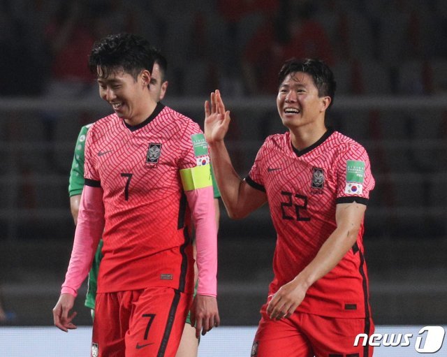 올림픽 대표팀 와일드카드 후보군인 권창훈(오른쪽). 2021.6.5/뉴스1 © News1