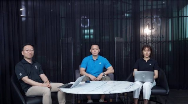 왼쪽부터 에픽게임즈 코리아 신광섭 부장, 박성철 대표, 유선희 부장 (출처=유튜브 캡처)