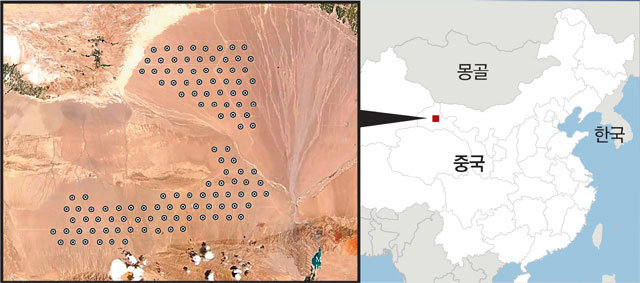 미국 외교안보 싱크탱크 제임스 마틴 비확산연구센터가 공개한 중국 북서부 간쑤성 위먼시 인근의 사막 위성사진. 점처럼 표현된 곳이 격납고다. 미국 워싱턴포스트 홈페이지 캡처
