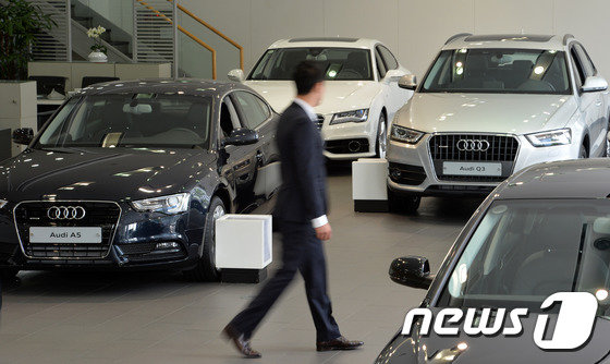 서울 시내 한 외제차 판매장. © News1