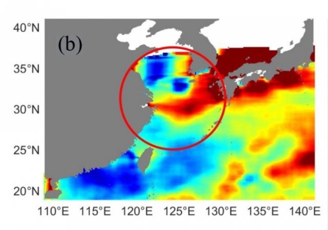 2017년 6월 22~27일 사이 관측된 (중국 항저우를 지나는 첸탕강(錢塘江)에서 서해로 분출되는) 미세플라스틱(적색)의 흐름. 미시간대 연구진
