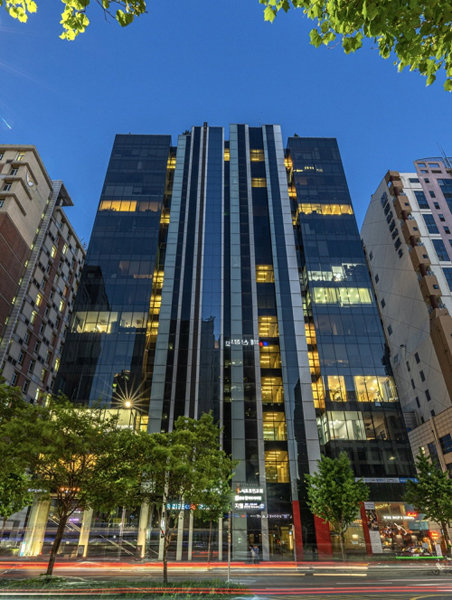 카사 2호 상장 예정 건물 ‘서초 지웰타워’ 전경(사진 제공: 카사)